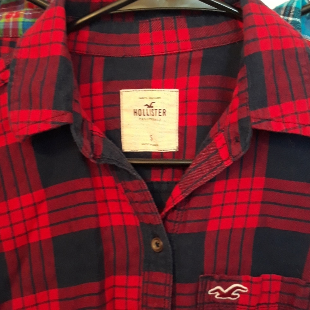 Hollister plaid shirt - Picture 2 of 4